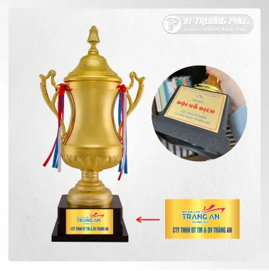 In đế cúp thể thao