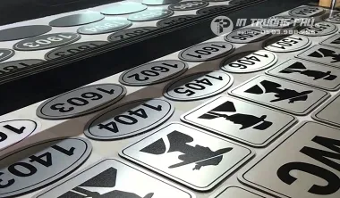 In UV trên Aluminium