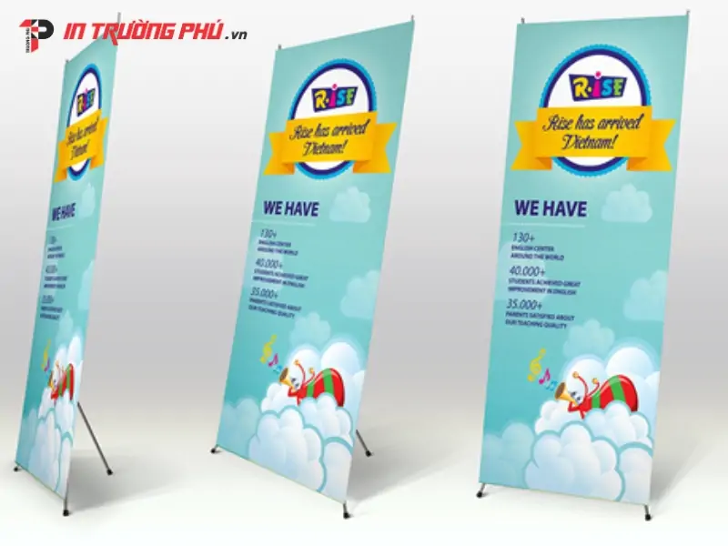 Standee in tr&ecirc;n PP