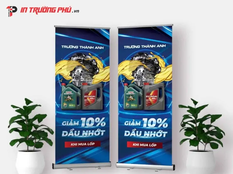 Standee in tr&ecirc;n PP